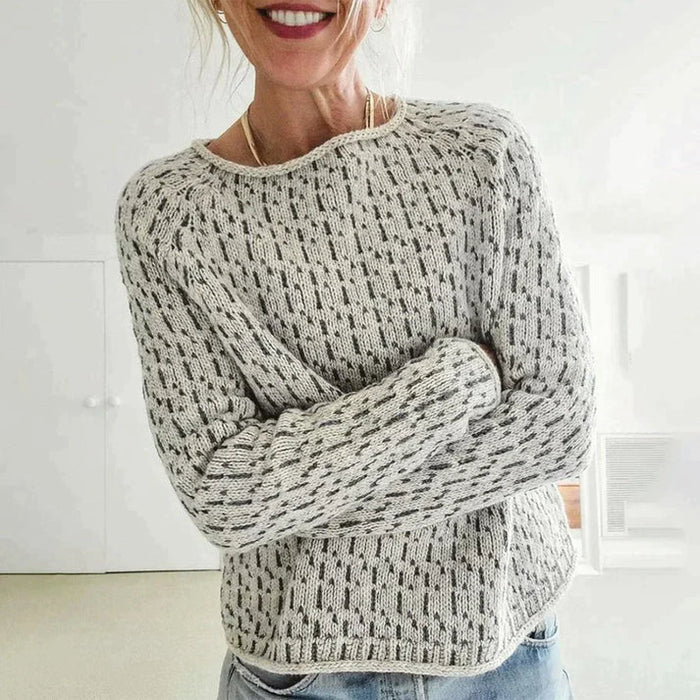 Women's Stylish Soft Sweater with Round Neckline