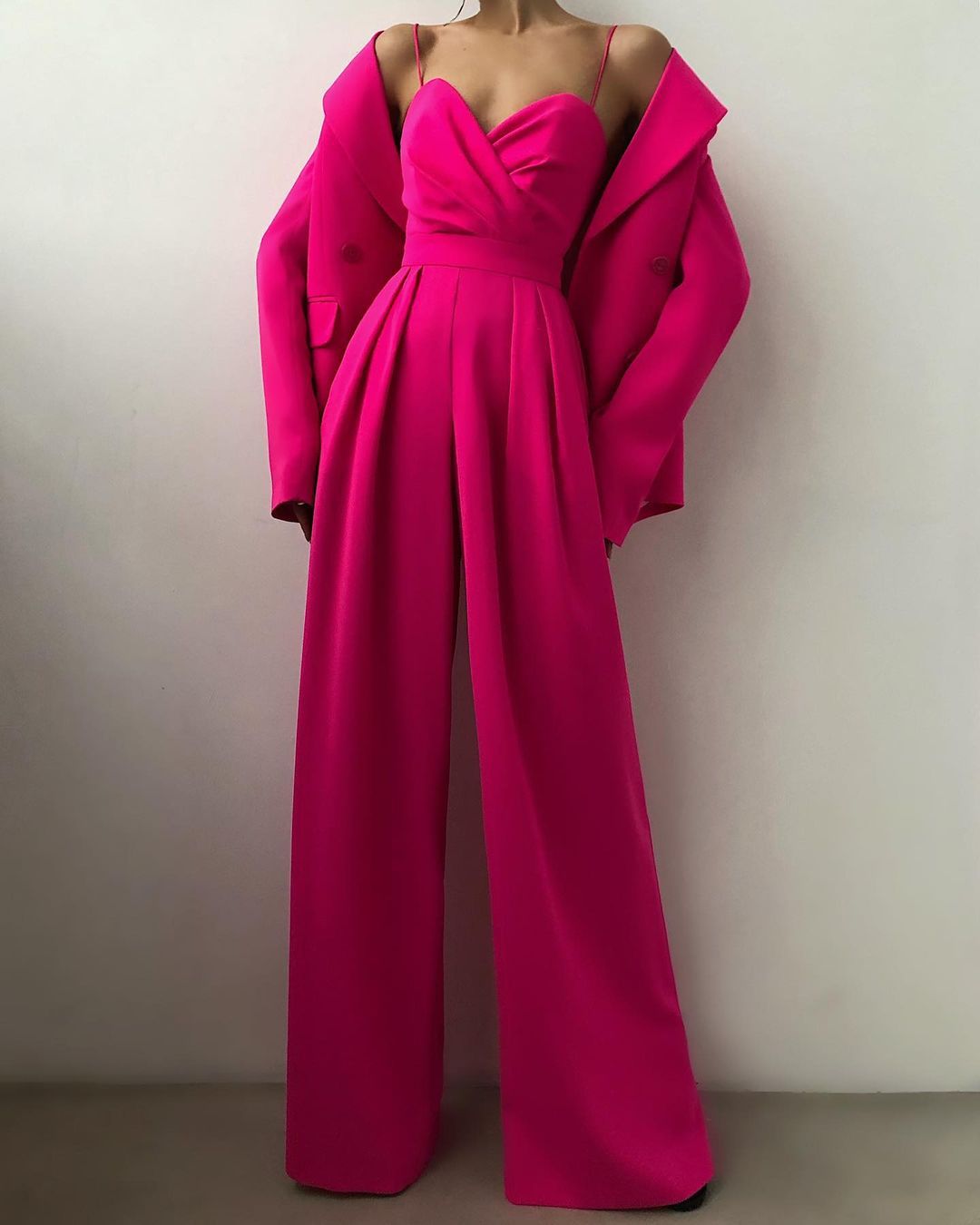 Women’s Elegant Spaghetti Strap Wide-Leg Jumpsuit | Perfect for Casual Days