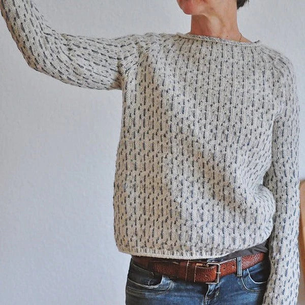 Women's Stylish Soft Sweater with Round Neckline