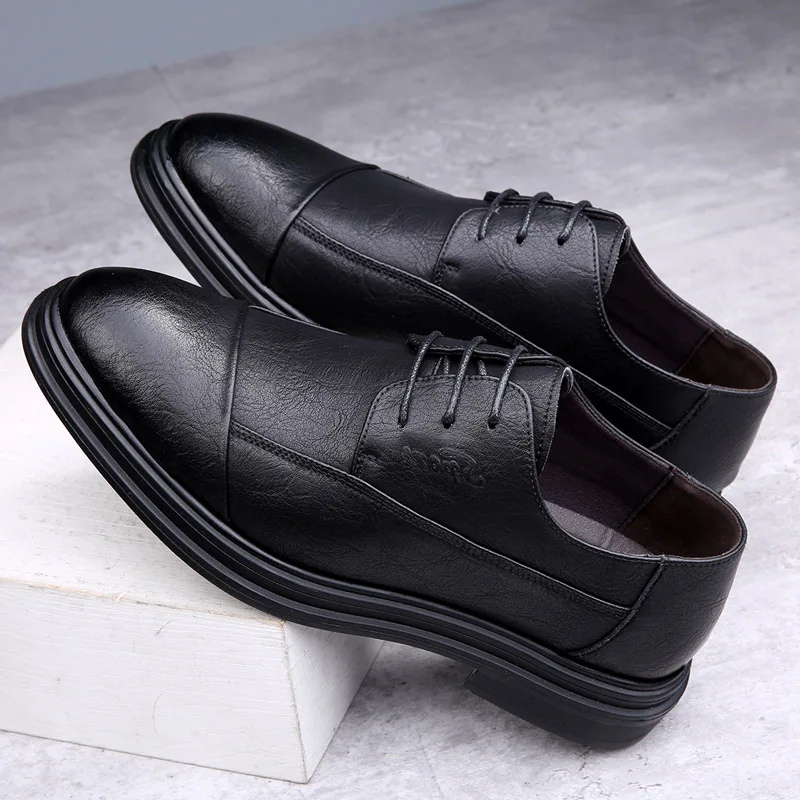 Men's Elegant Leather Shoes with Cap-Toe Design