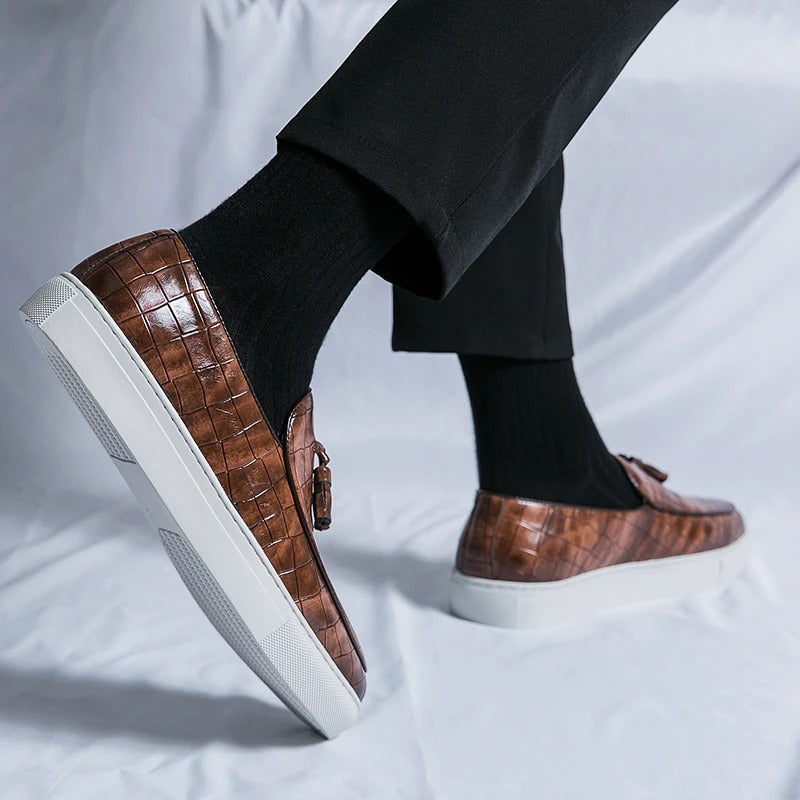 Men's Elegant Leather Loafers with Sophisticated Design