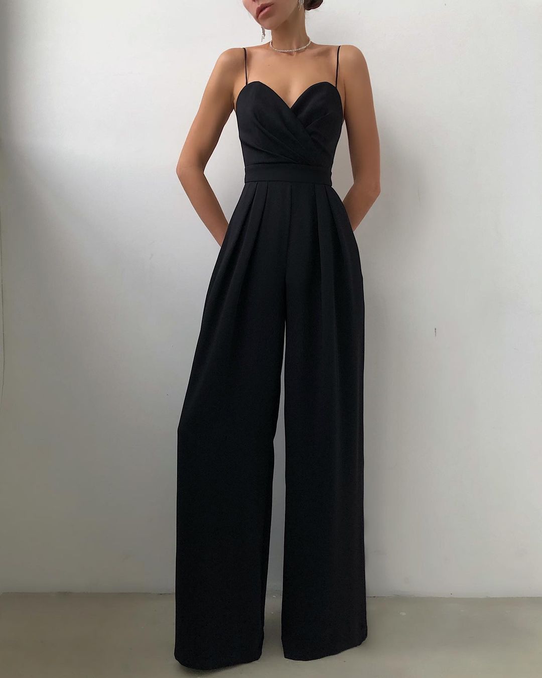 Women’s Elegant Spaghetti Strap Wide-Leg Jumpsuit | Perfect for Casual Days