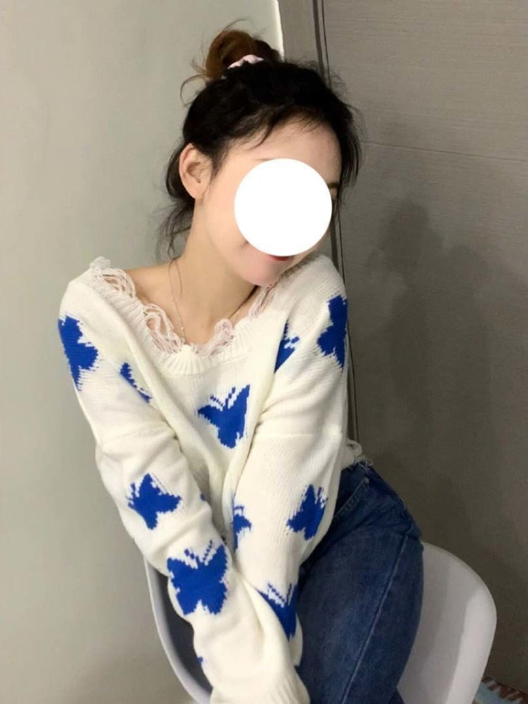 Women's Comfy Soft Sweater with Butterfly Designs and Long Sleeves