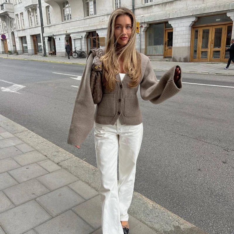 Women's Casual Knitted Cardigan with V-Neck and Buttons | Perfect for All Seasons