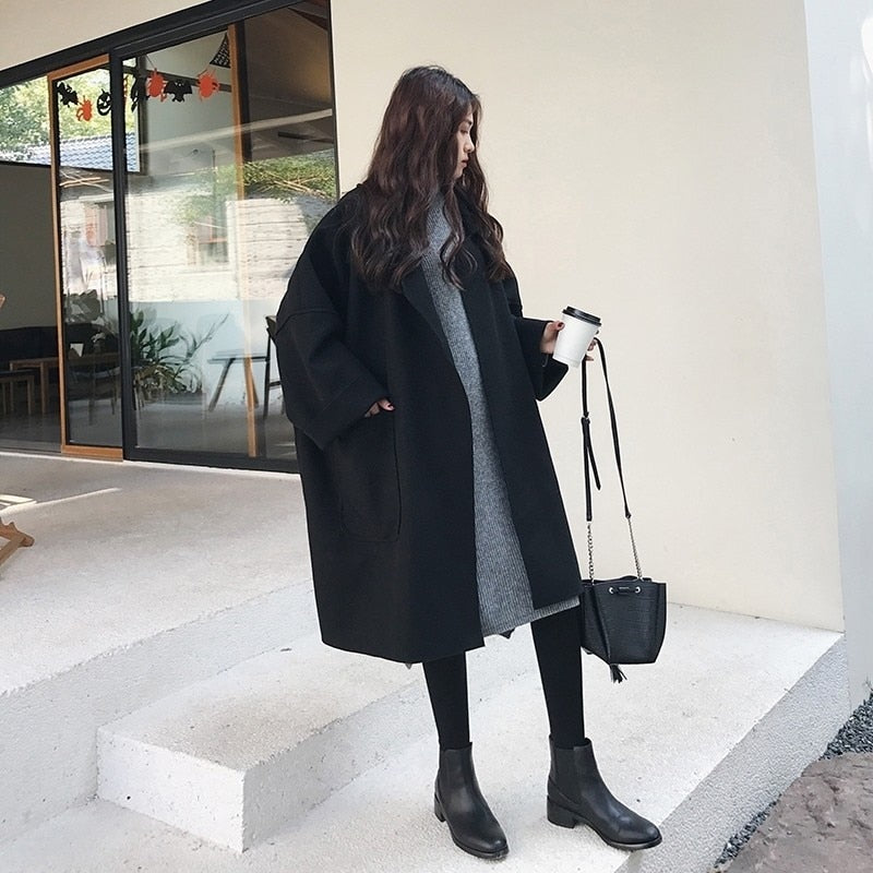 Variant image for Women's Oversized Wool Coat with Practical Pockets for Winter-1