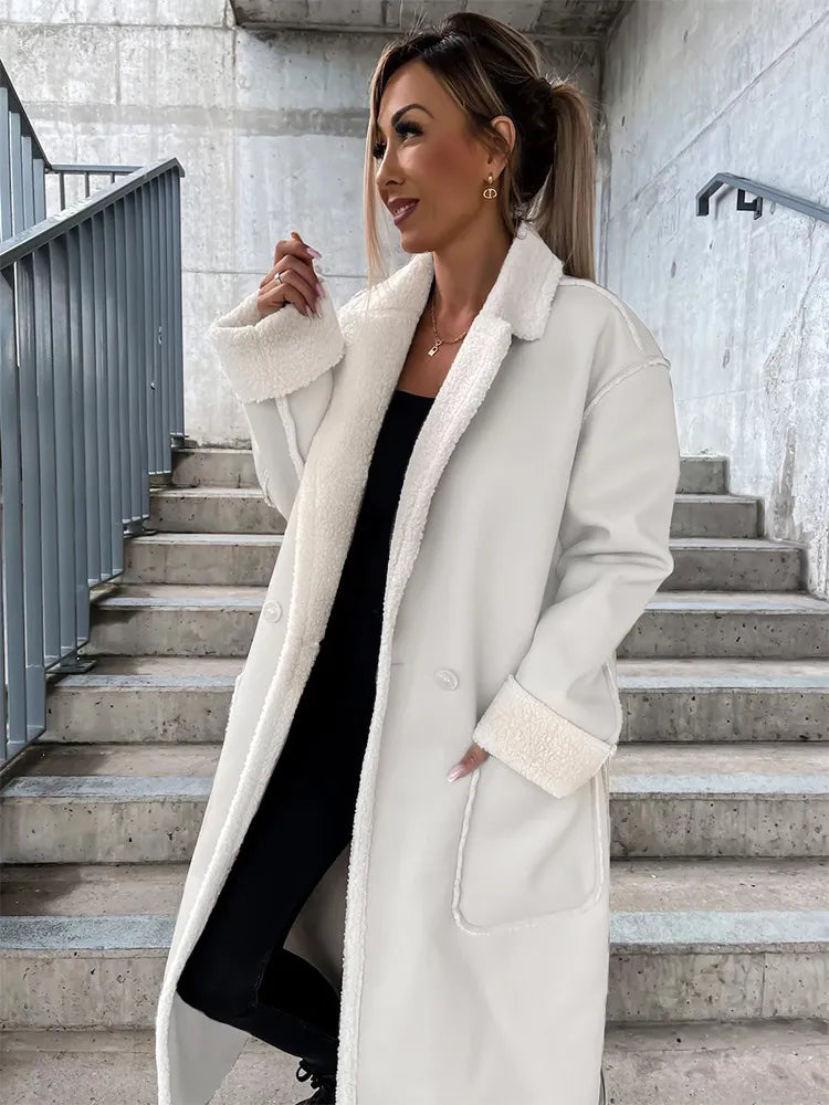 Women's Stylish Leather Jacket with Fur Collar and Functional Pockets