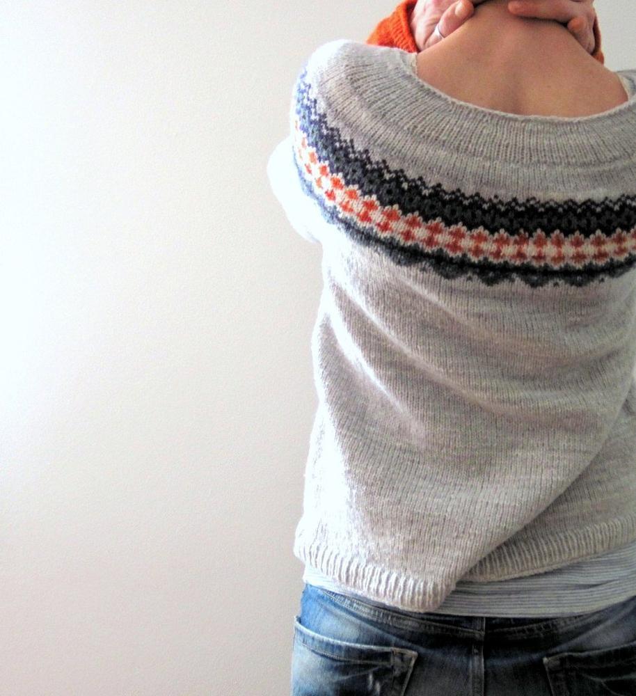 Women's Classic Soft Knit Sweater with Traditional Fair Isle Pattern